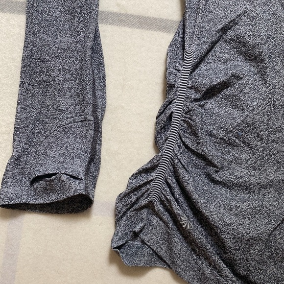 ATHLETA Gray Fast Track Quarter Zip Pullover, Ruched Sides Women’s Size XL - Picture 5 of 9